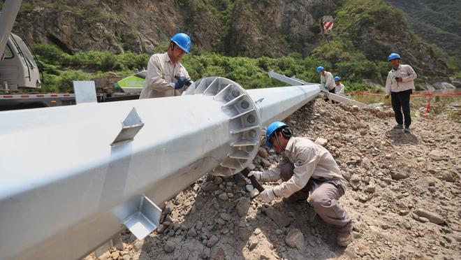 苏亚雷斯谈恩德里克：他是未来皇马的球星，更愿在巴萨见到他